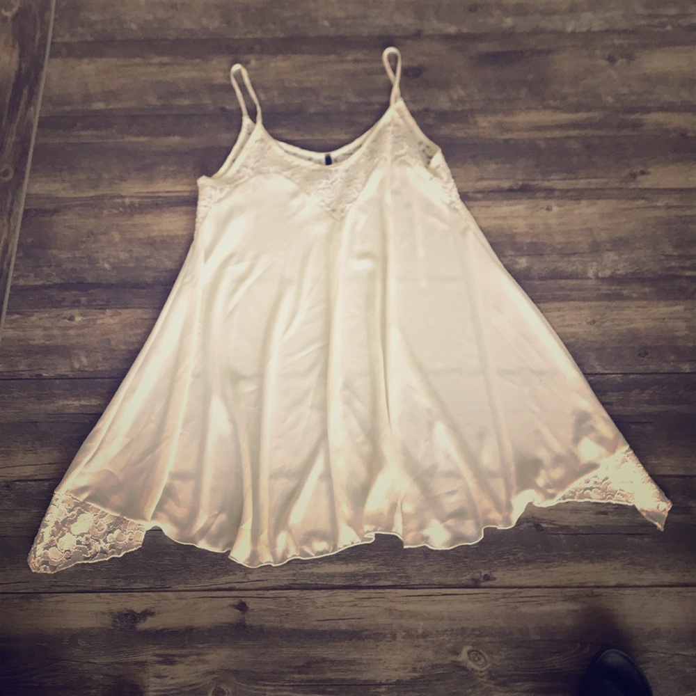 White lace dress /long top